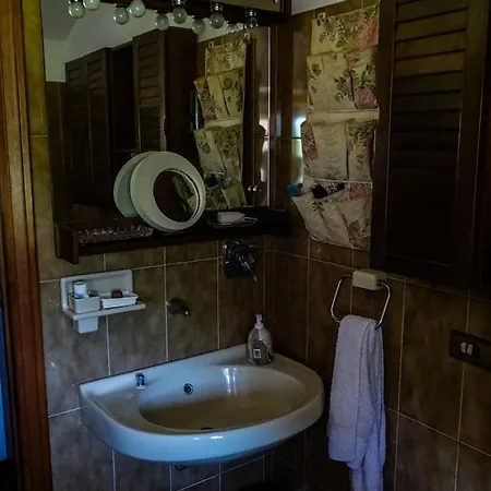 Residenza Maesta Del Picchio-il Cielo Lägenhet *