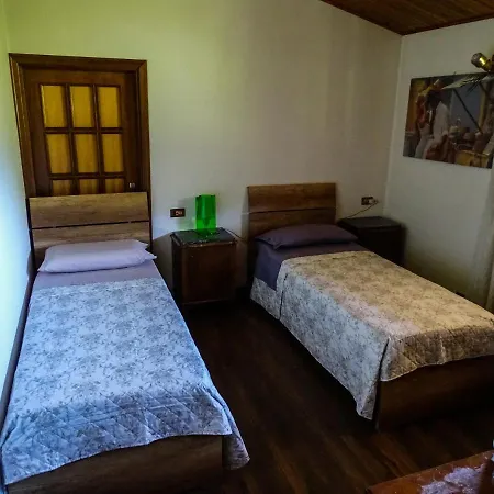 Residenza Maesta Del Picchio-il Cielo Lägenhet *